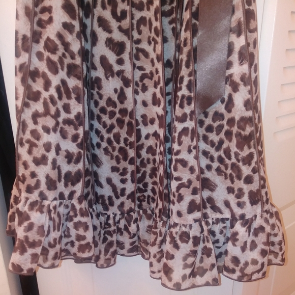 Women's Dress - Picture 3 of 6